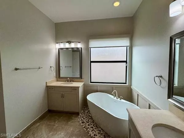 Naples, FL 34119,2820 CINNAMON BAY CIR