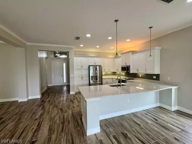 Naples, FL 34119,2820 CINNAMON BAY CIR