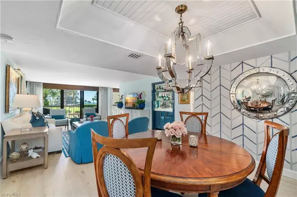 Naples, FL 34103,4551 Gulf Shore BLVD N #205