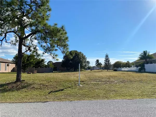 1932 NW 20th TER, Cape Coral, FL 33993
