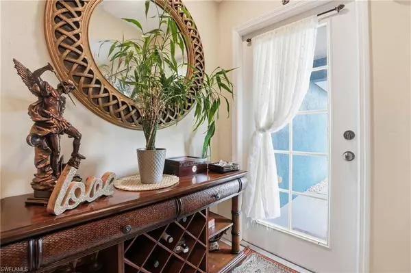 Cape Coral, FL 33909,2207 NE 28th ST