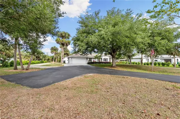 Naples, FL 34117,1020 19th ST SW