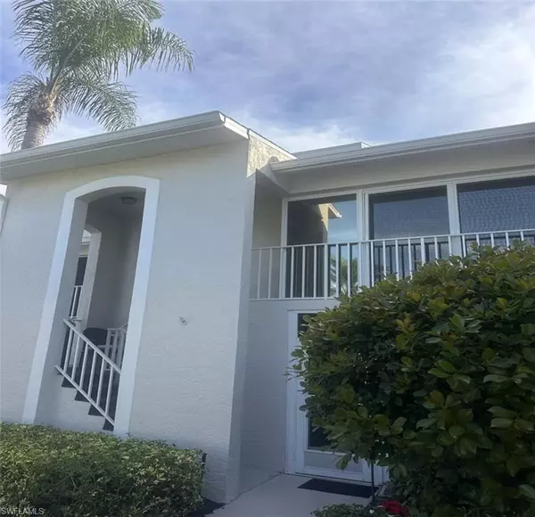 458 Country Hollow CT #H204, Naples, FL 34104