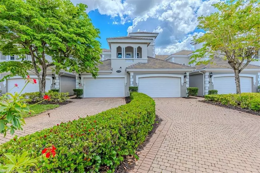 9242 Tesoro LN #1, Naples, FL 34114