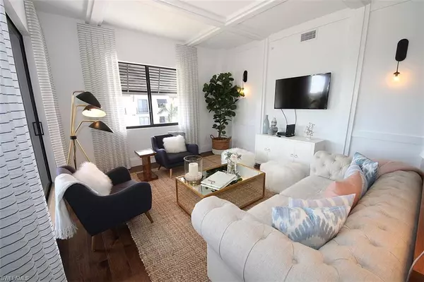 Naples, FL 34102,1035 3rd AVE S #411