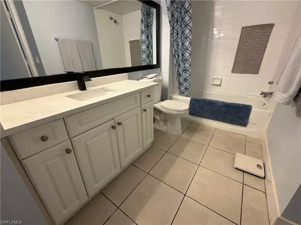 Naples, FL 34104,1150 Wildwood lakes BLVD #102