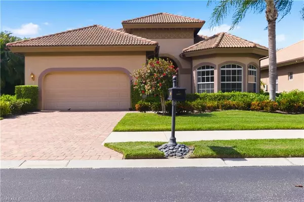 6097 Dogleg DR, Naples, FL 34113