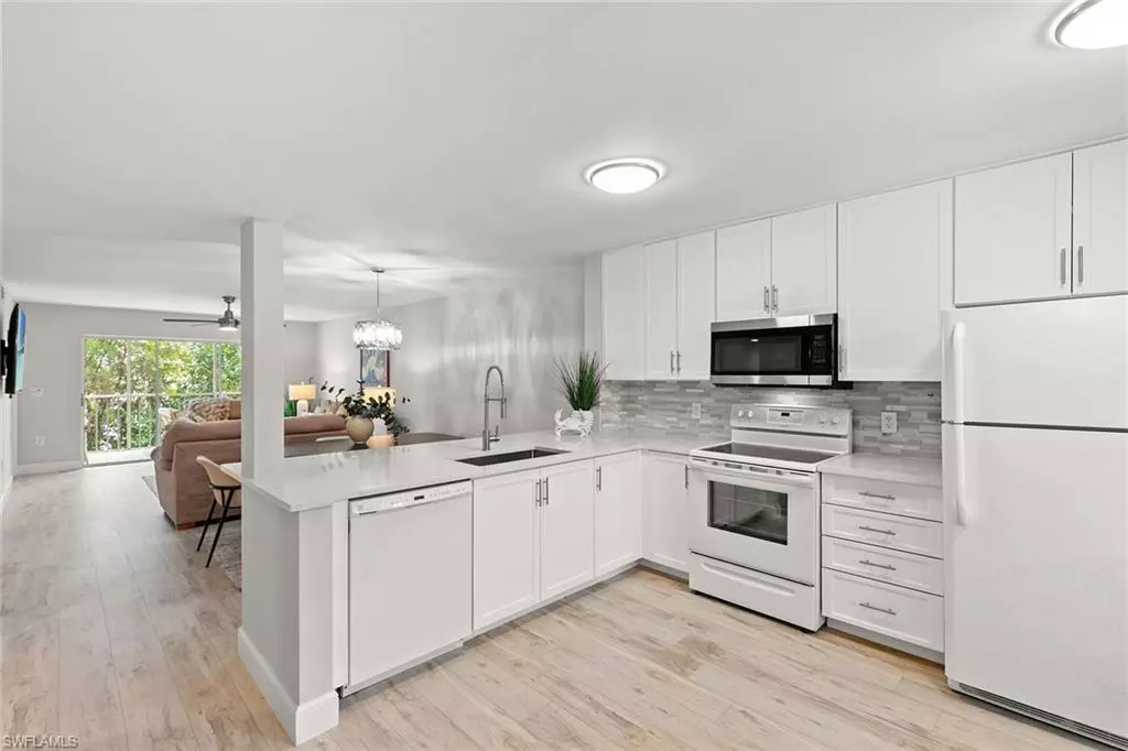 Naples, FL 34112,3071 Sandpiper Bay CIR #L205