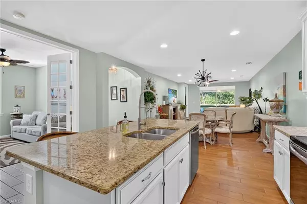 Naples, FL 34114,14891 Edgewater CIR