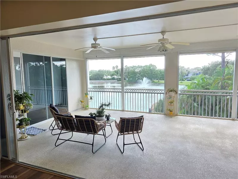 720 Waterford DR #302, Naples, FL 34113
