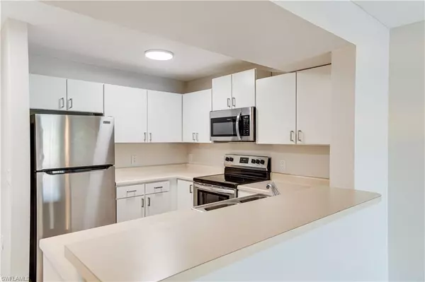 Naples, FL 34119,8297 Key Royal LN #315