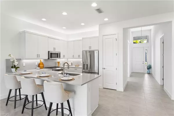 Naples, FL 34120,12438 Dahlia CT