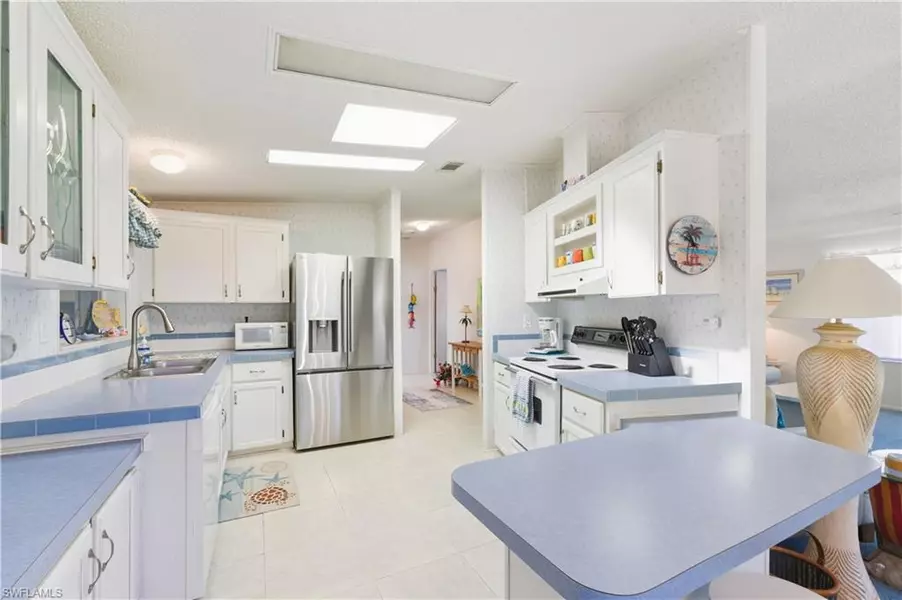 234 Riverwood RD, Naples, FL 34114