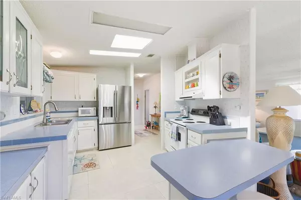 234 Riverwood RD, Naples, FL 34114