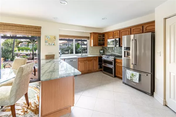 Marco Island, FL 34145,211 Seahorse CT
