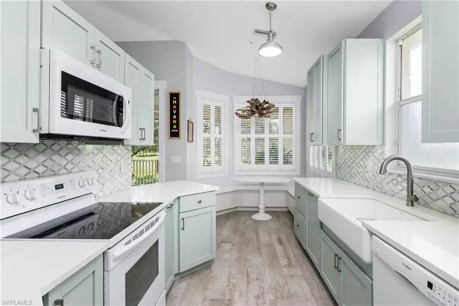 650 Lalique CIR #308, Naples, FL 34119