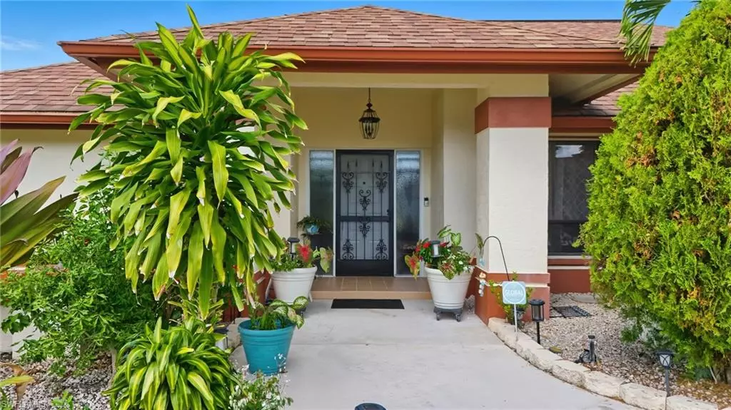 9542 Campbell CIR, Naples, FL 34109