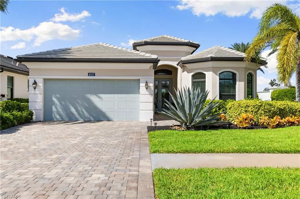 Naples, FL 34119,10137 Florence CIR