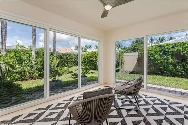 4949 Kingston WAY, Naples, FL 34119