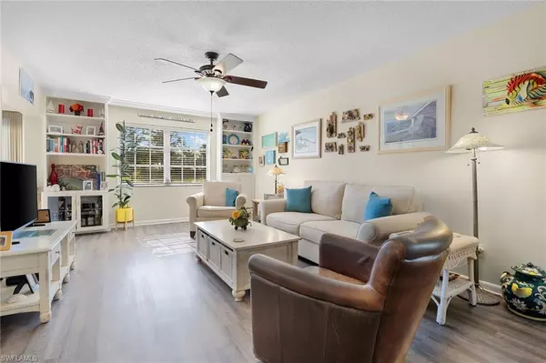 Naples, FL 34105,117 Bob O Link WAY #17A