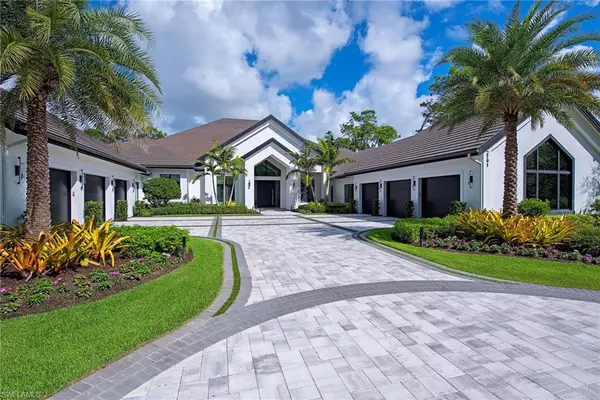 2191 Coach House LN, Naples, FL 34105