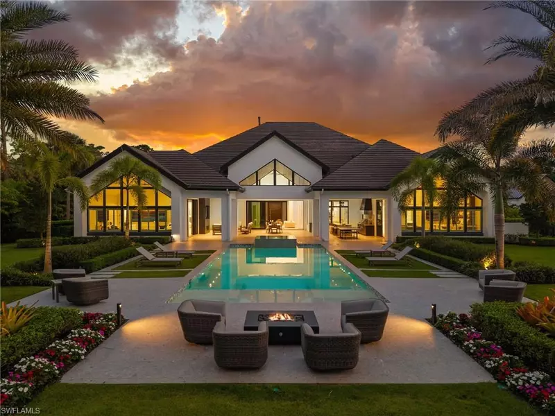 2191 Coach House LN, Naples, FL 34105