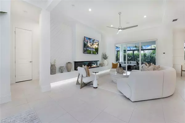 Naples, FL 34114,14391 Laguna Springs LN