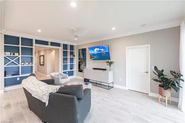 Naples, FL 34120,2319 Sawyers Hill RD #703