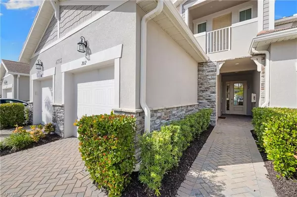 Naples, FL 34112,4713 Arboretum CIR #102