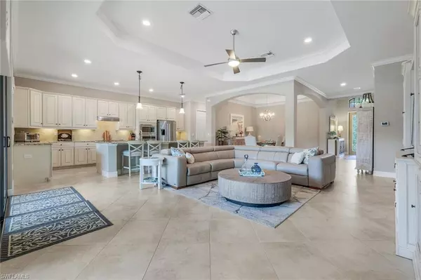 Naples, FL 34120,12832 Kinross LN