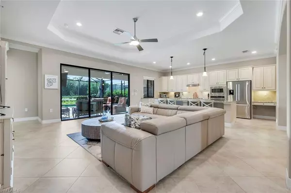 Naples, FL 34120,12832 Kinross LN