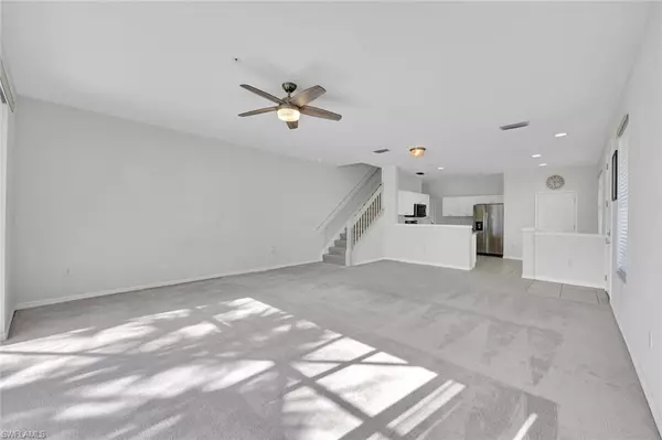 Naples, FL 34105,1088 Oxford LN #48