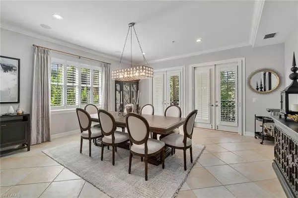 Naples, FL 34109,2864 Tiburon BLVD E #102