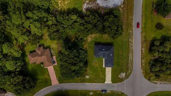 102 Parish DR, Lehigh Acres, FL 33974