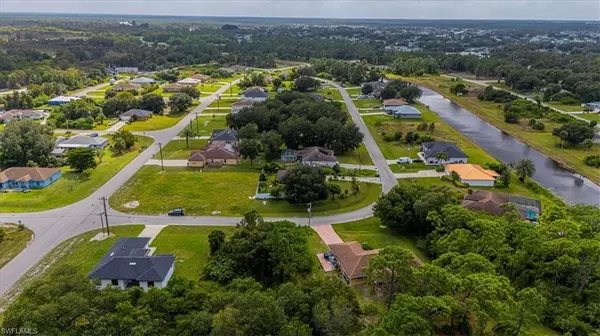 Lehigh Acres, FL 33974,102 Parish DR