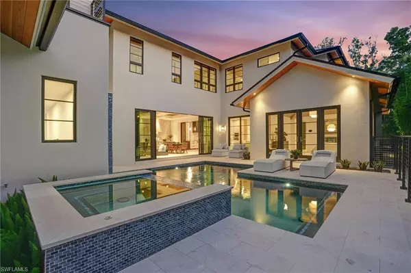 349 2nd AVE N, Naples, FL 34102