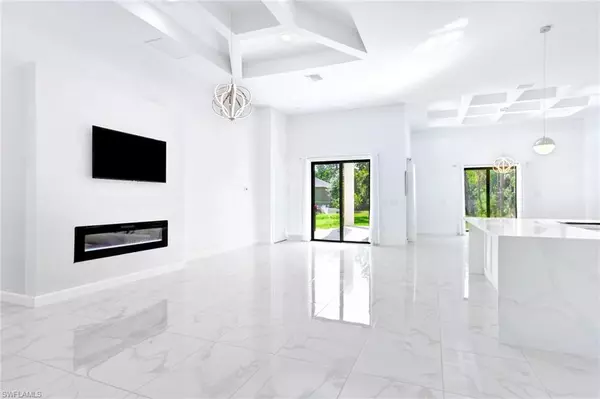 Naples, FL 34117,3524 29th AVE SW