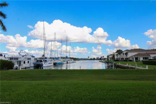 Naples, FL 34114,333 Sunrise Cay #2