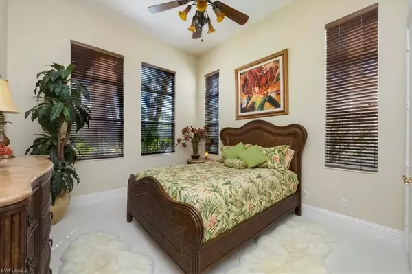 Naples, FL 34114,8535 Bellagio DR