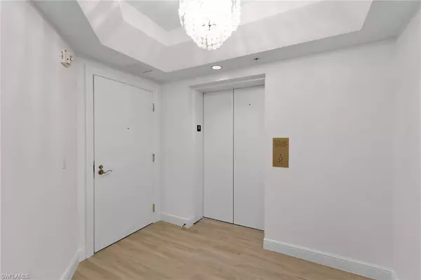 Naples, FL 34114,1060 Borghese LN #803