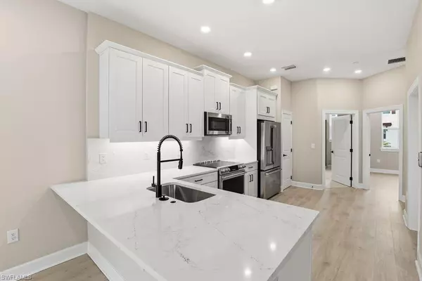 Punta Gorda, FL 33950,1624 Compass Pointe CT #203