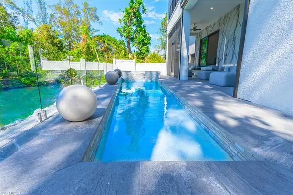 Naples, FL 34112,4064 Full Moon CT