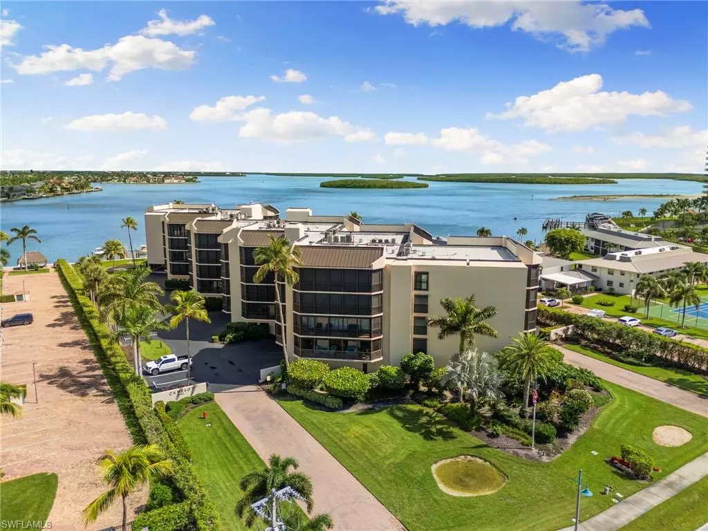 Marco Island, FL 34145,961 Collier CT #108