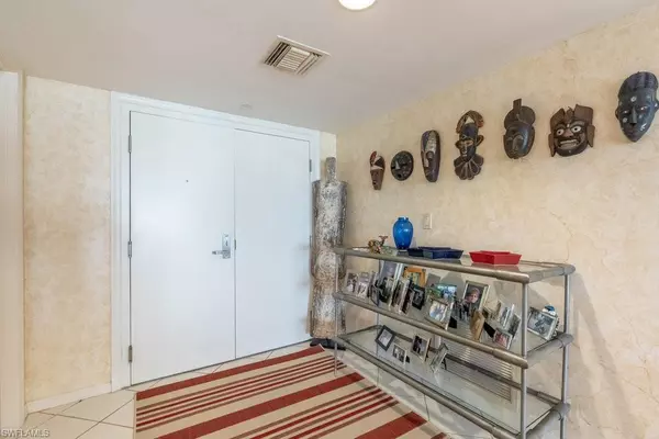 Naples, FL 34103,4451 GULF SHORE BLVD N #1005