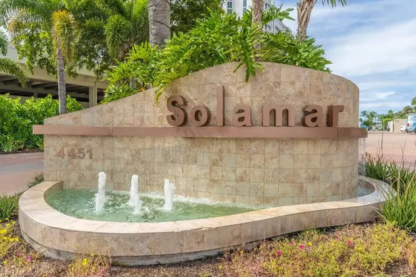 Naples, FL 34103,4451 GULF SHORE BLVD N #1005