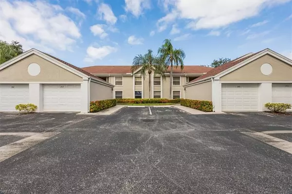 9856 Luna CIR #202A, Naples, FL 34109
