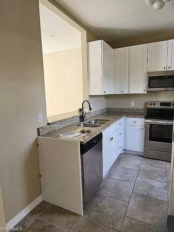 Fort Myers, FL 33908,6123 Lake Front DR