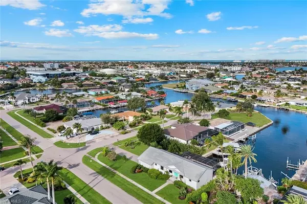 Marco Island, FL 34145,1230 Lilac AVE