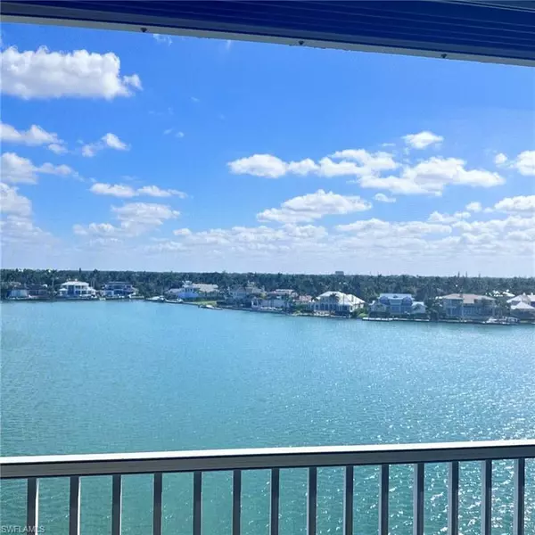 Naples, FL 34103,2750 Gulf Shore BLVD N #602