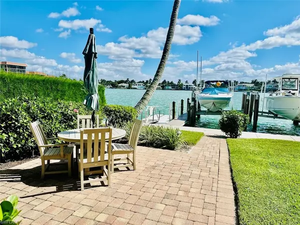 Naples, FL 34103,2750 Gulf Shore BLVD N #602